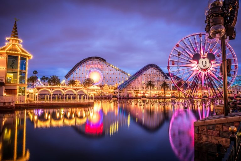Компания Disney запатентовала технологию метавселенной для своих тематических парков